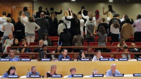 Personale Onu volta le spalle in segno di protesta alla nomina di Wonder Woman Ambasciatrice Onu