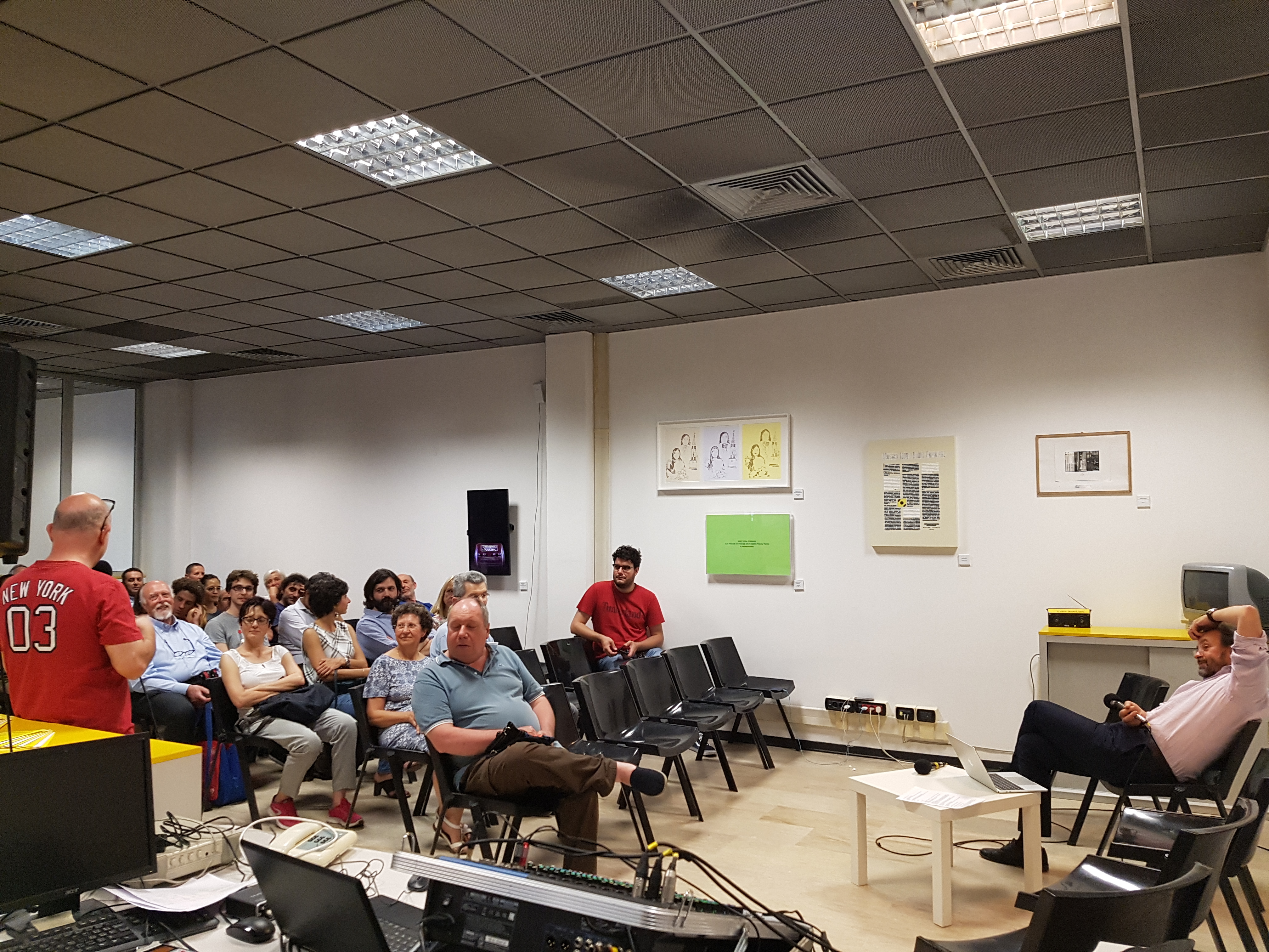 Il giorno delle locuste live. L’economia spiegata dal Professor Di Stefano: puntata live della trasmissione culto di Radio Popolare. Con Gianmarco Bachi e Andrea Di Stefano.