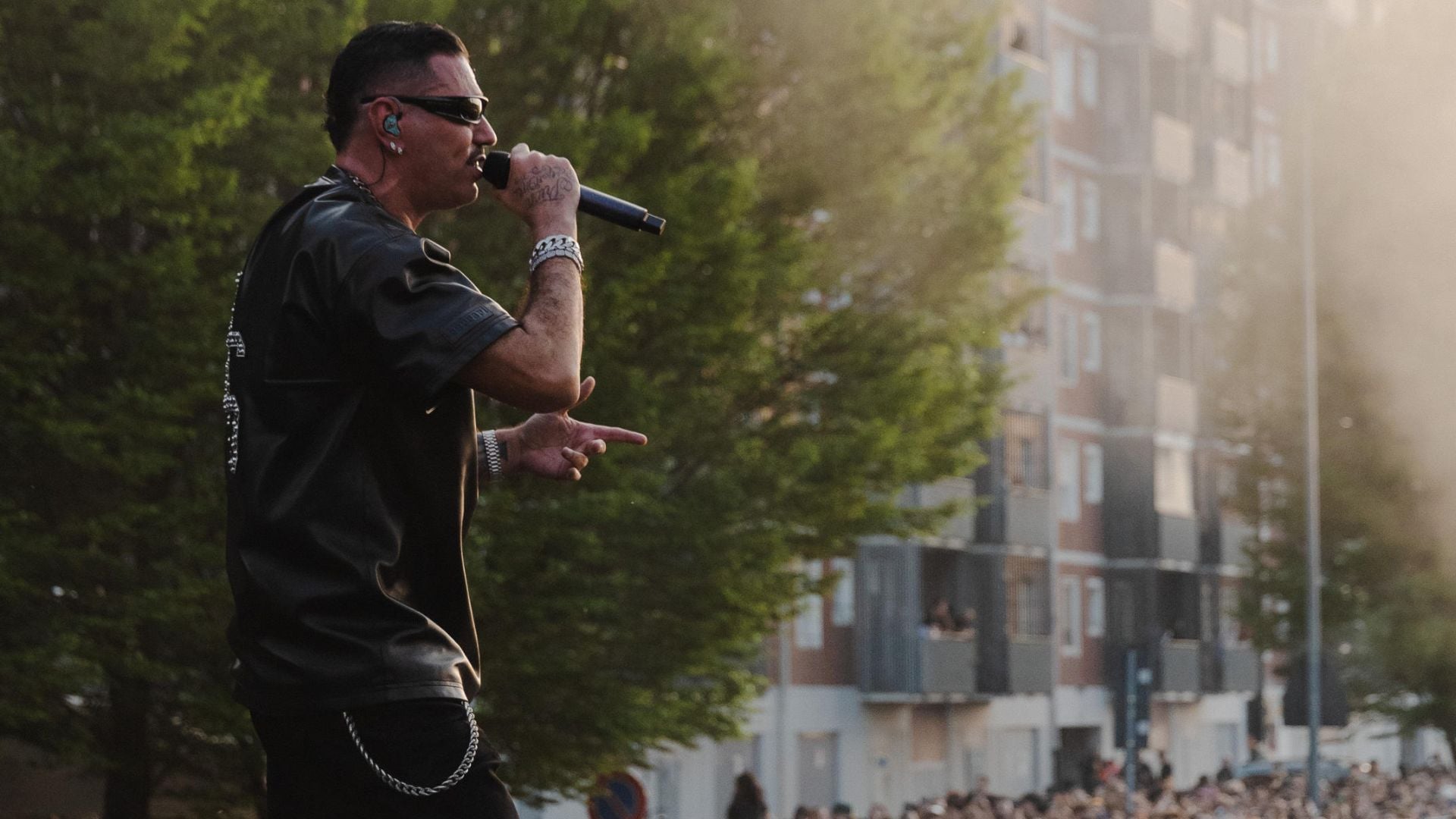 Concerto di Marracash al quartiere Barona, a Milano