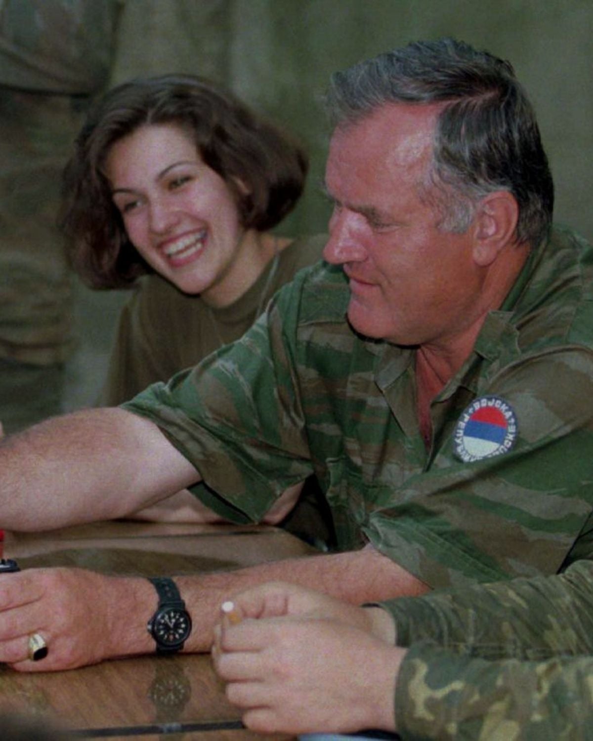 Ana Mladic e Ratko Mladic Banner Mobile