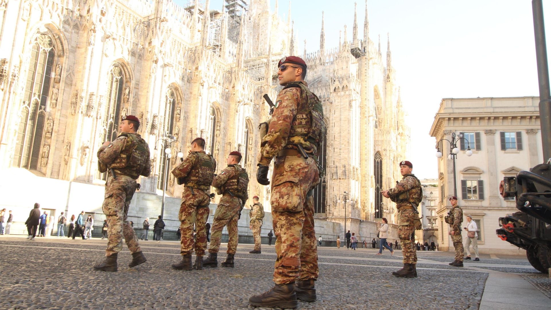 Militari in Piazza Duomo, Milano ANSA