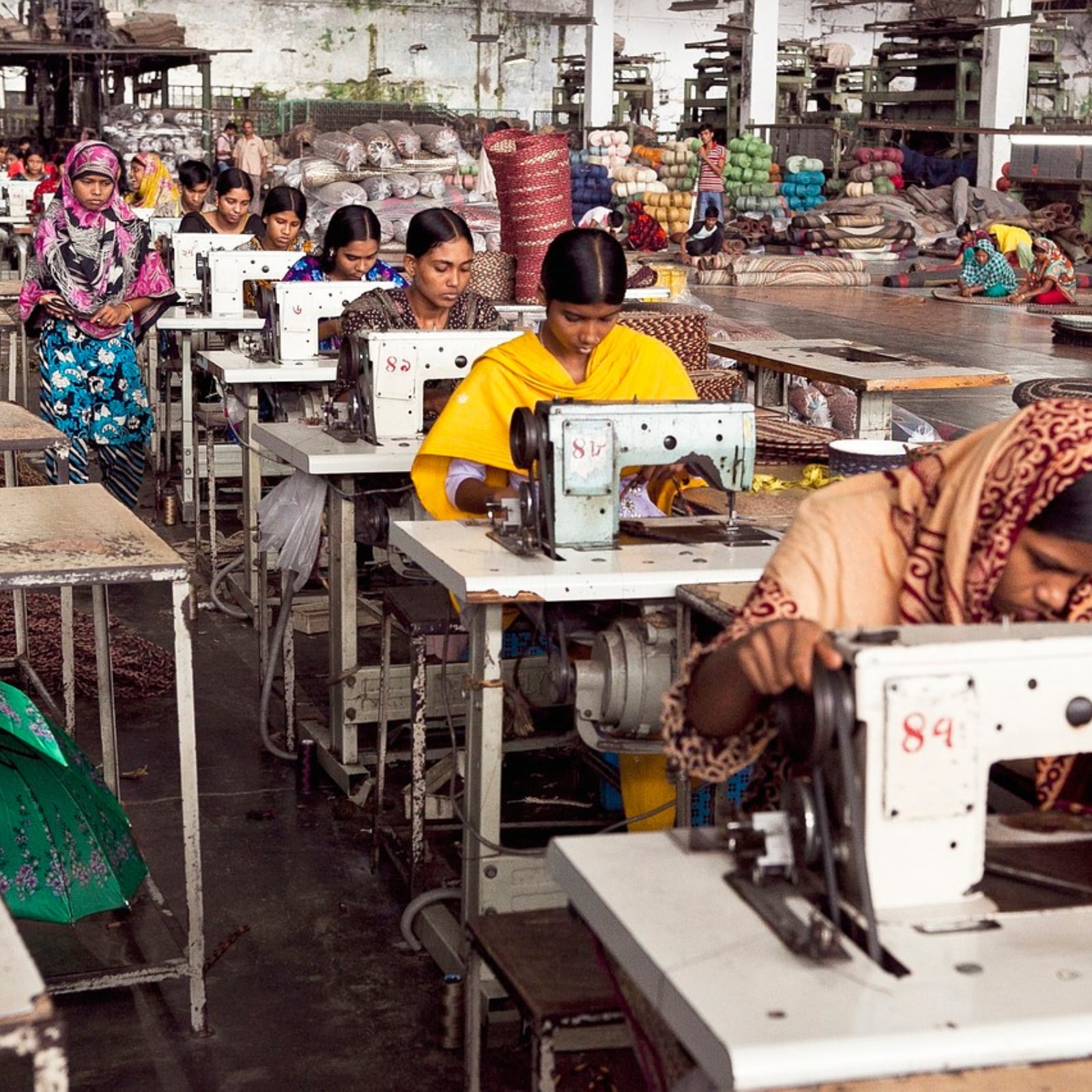 I Dazi di Trump colpiscono la fabbrica del mondo: le tariffe del 37% sul Bangladesh