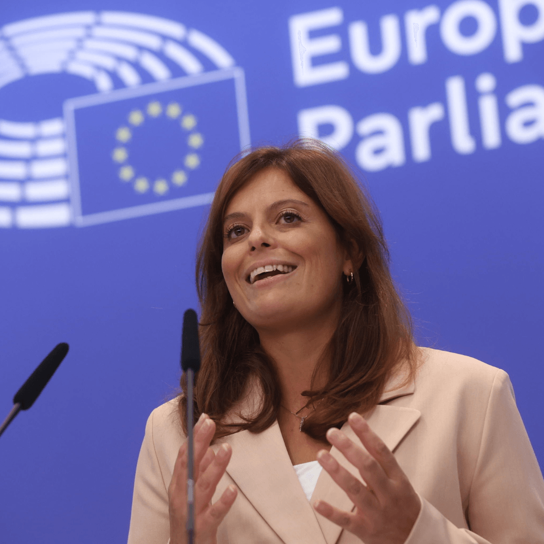 Ilaria Salis salva per un voto grazie ai franchi tiratori del Ppe. Immunità confermata