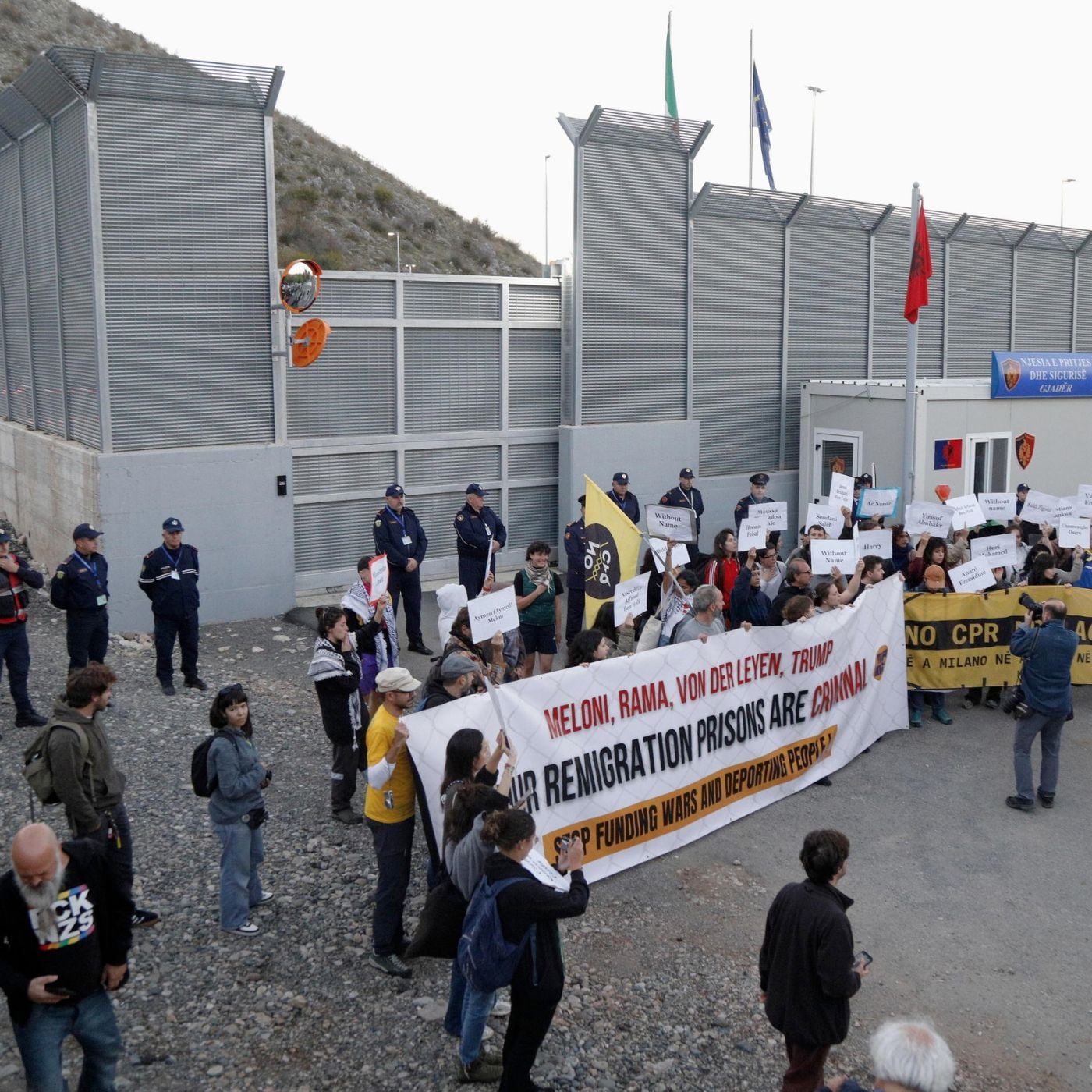 Gli Albania files rivelano inutilità, costi e violenza dei Cpr