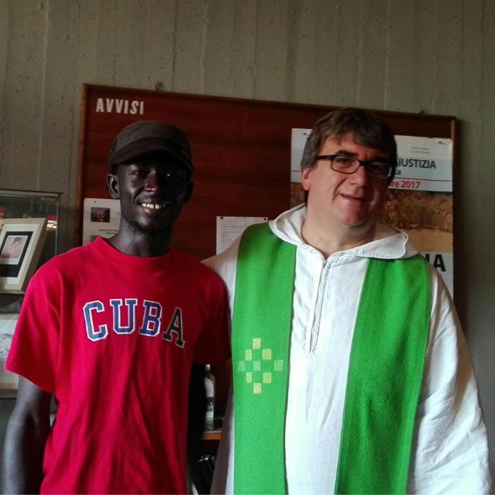 Vicofaro, via il prete dei migranti, don Biancalani: “Confido ancora nel dialogo con  il vescovo”