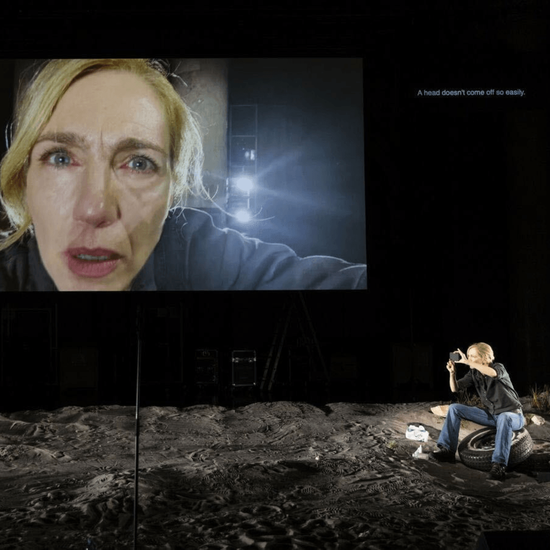 Ursina Lardi: il teatro osserva la guerra