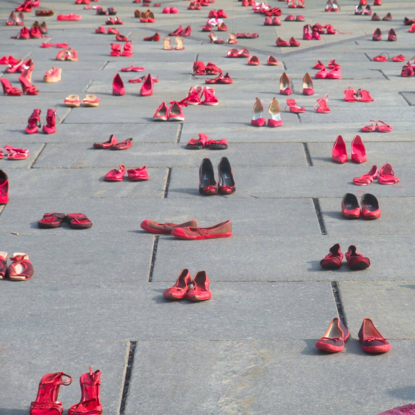 Picchia l'ex moglie, assolto: "Da capire, lei rovinò il matrimonio"