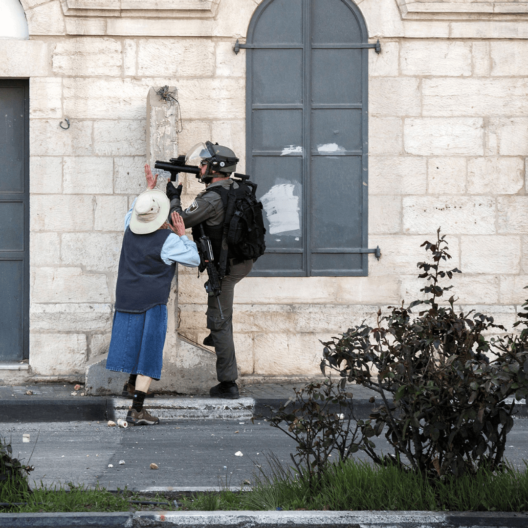 "Cronache di un’apartheid", la mostra fotografica alla Fabbrica del Vapore