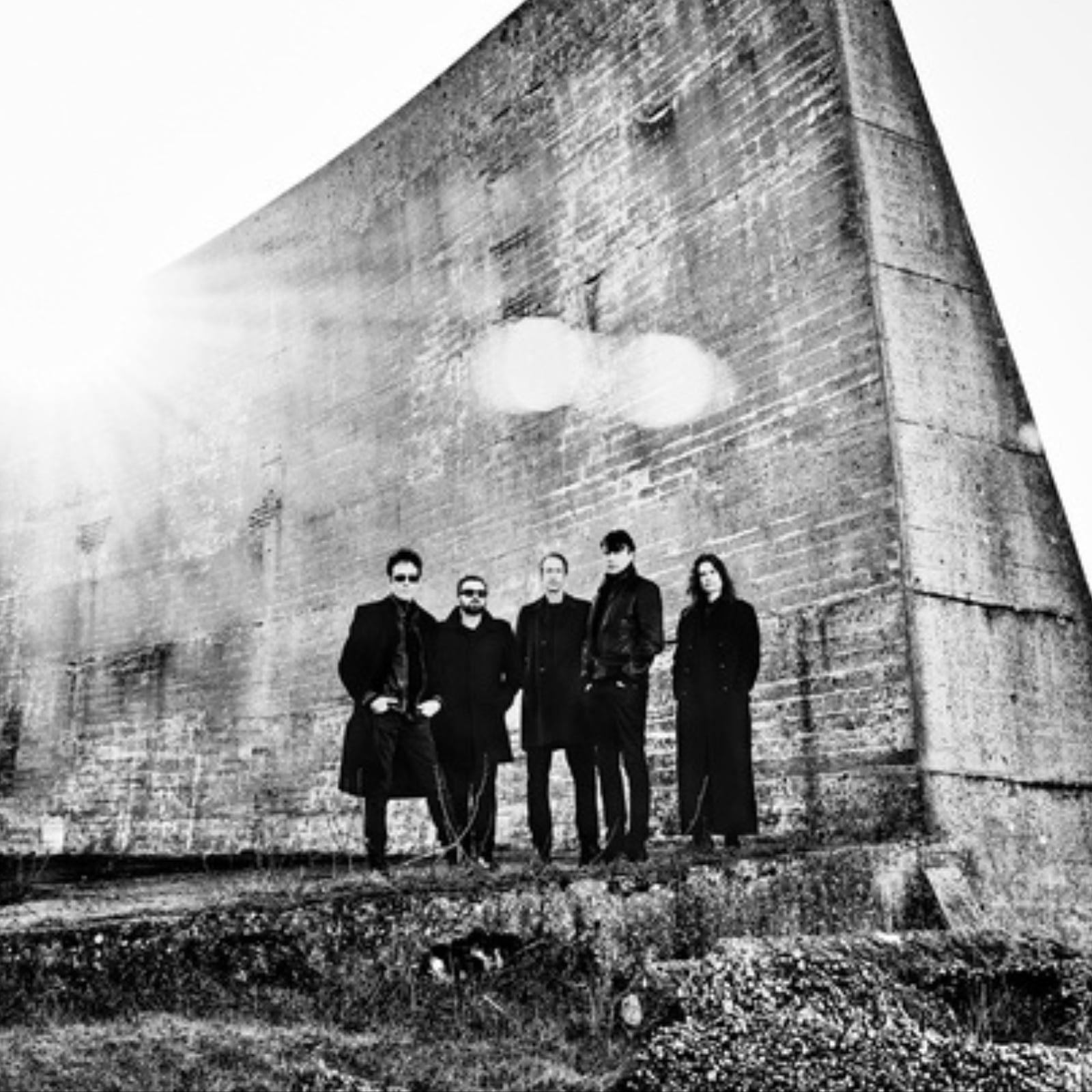 “Antidepressants”: il ritorno degli Suede tra post punk e goth che guarda al futuro