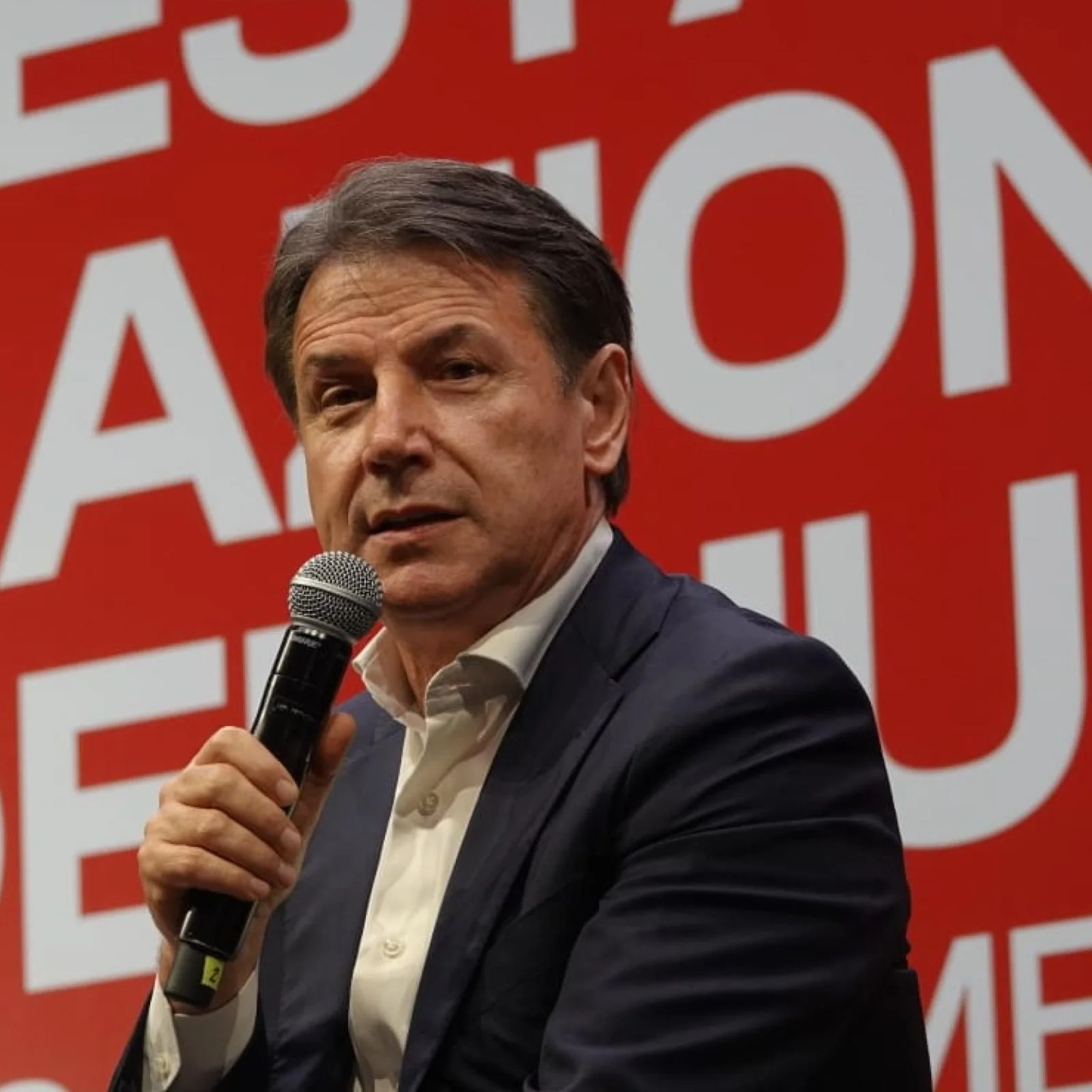 Alla festa dell'unità PD freddo sulle primarie, ma Conte ribadisce: vanno fatte