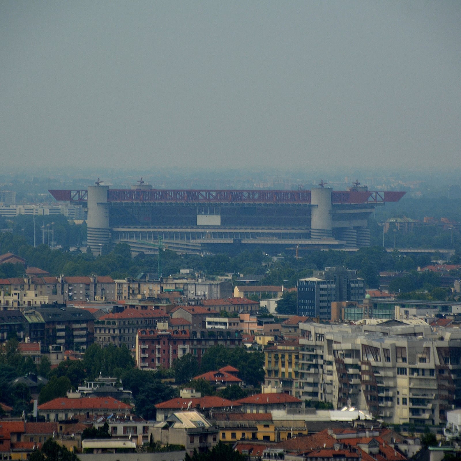 San Siro, i dubbi sulla data del vincolo spostano la decisione del Tar a mercoledì. Intervista all’avvocata Dini