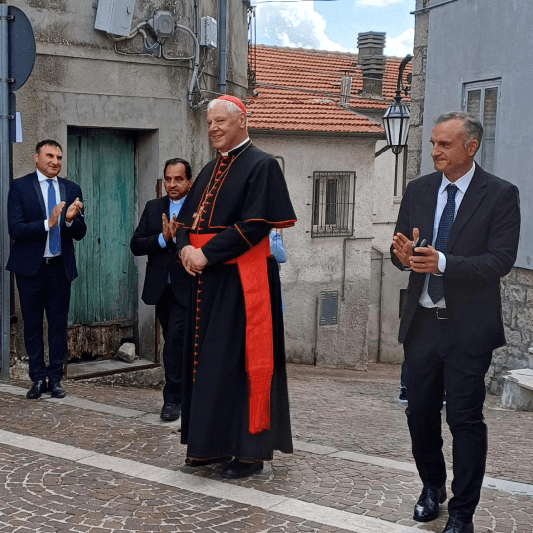 Vade retro gay: l'offensiva dei conservatori in Vaticano