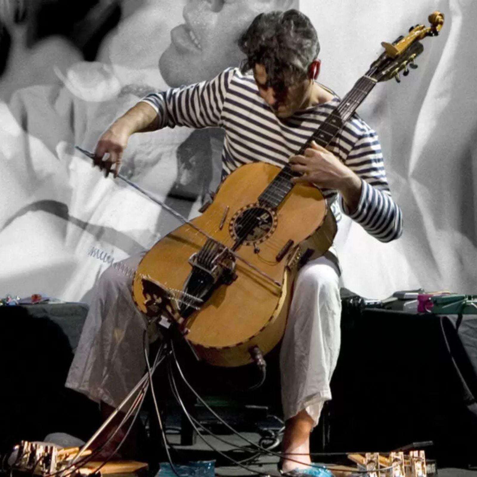 Paolo Angeli e la chitarra-orchestra voluta anche da Pat Metheny: “Riflette la mia visione della vita”