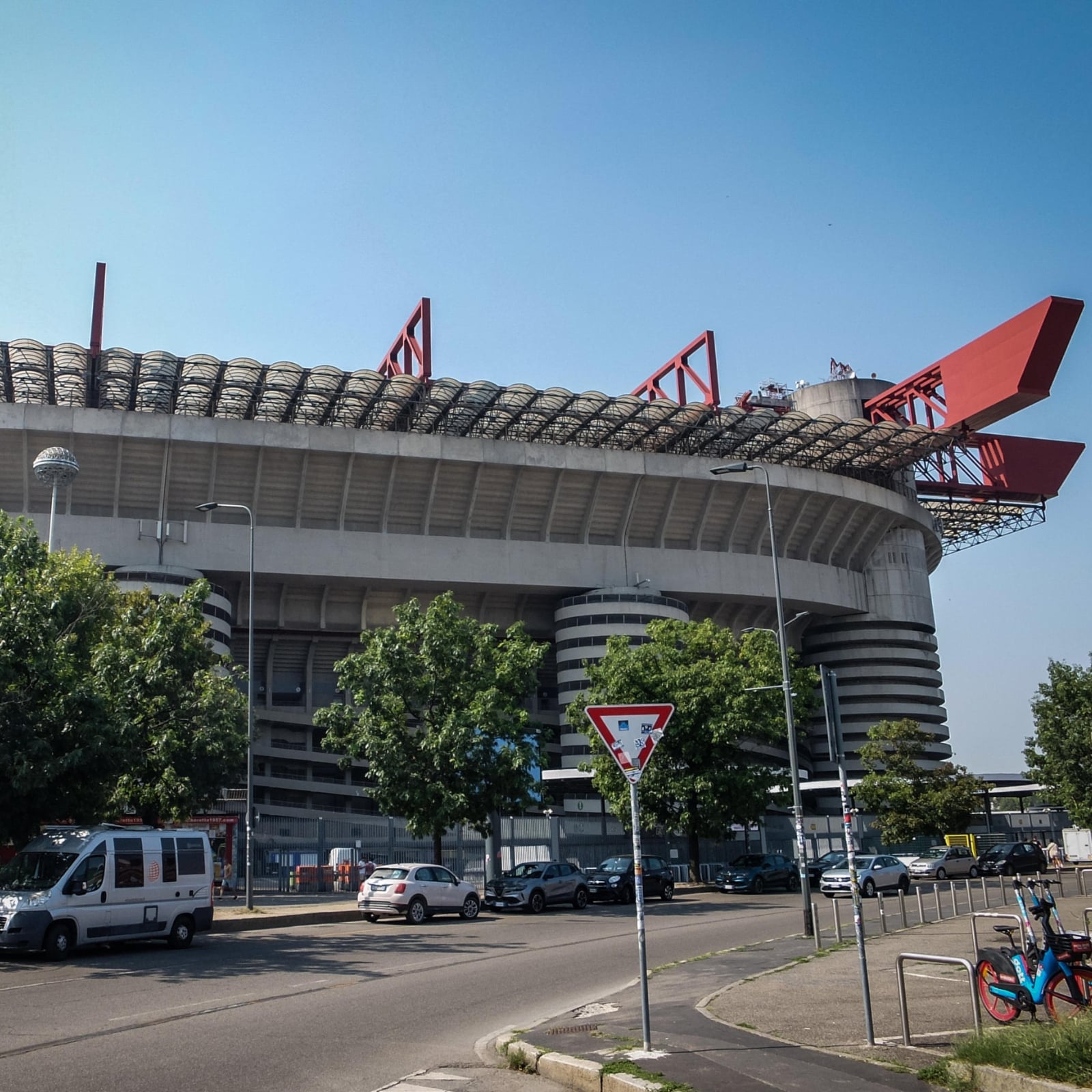 Anche il Comitato Legalità del Comune esprime dubbi sulla delibera di vendita di San Siro