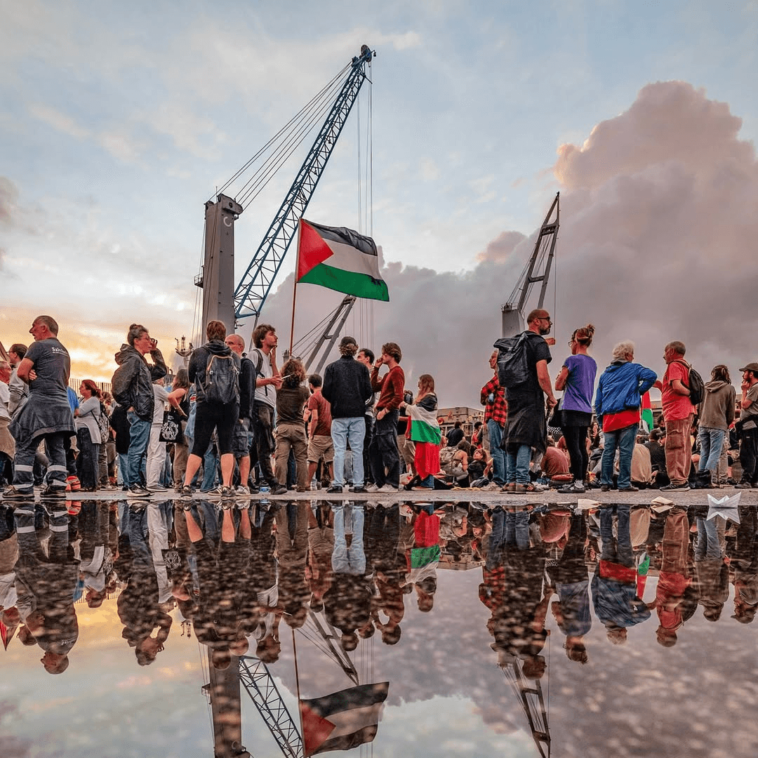 Livorno, i portuali bloccano il carburante per l'IDF