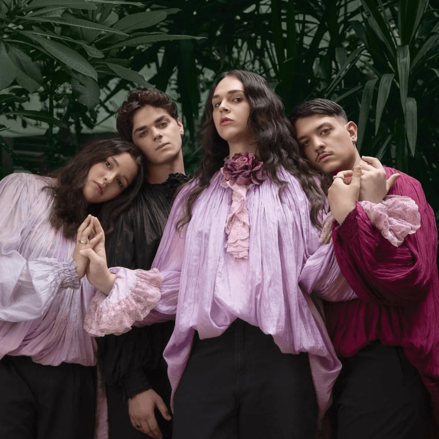 “Canzoni storte che raccontano storie di vita storte”: il nuovo album dei Santamarea