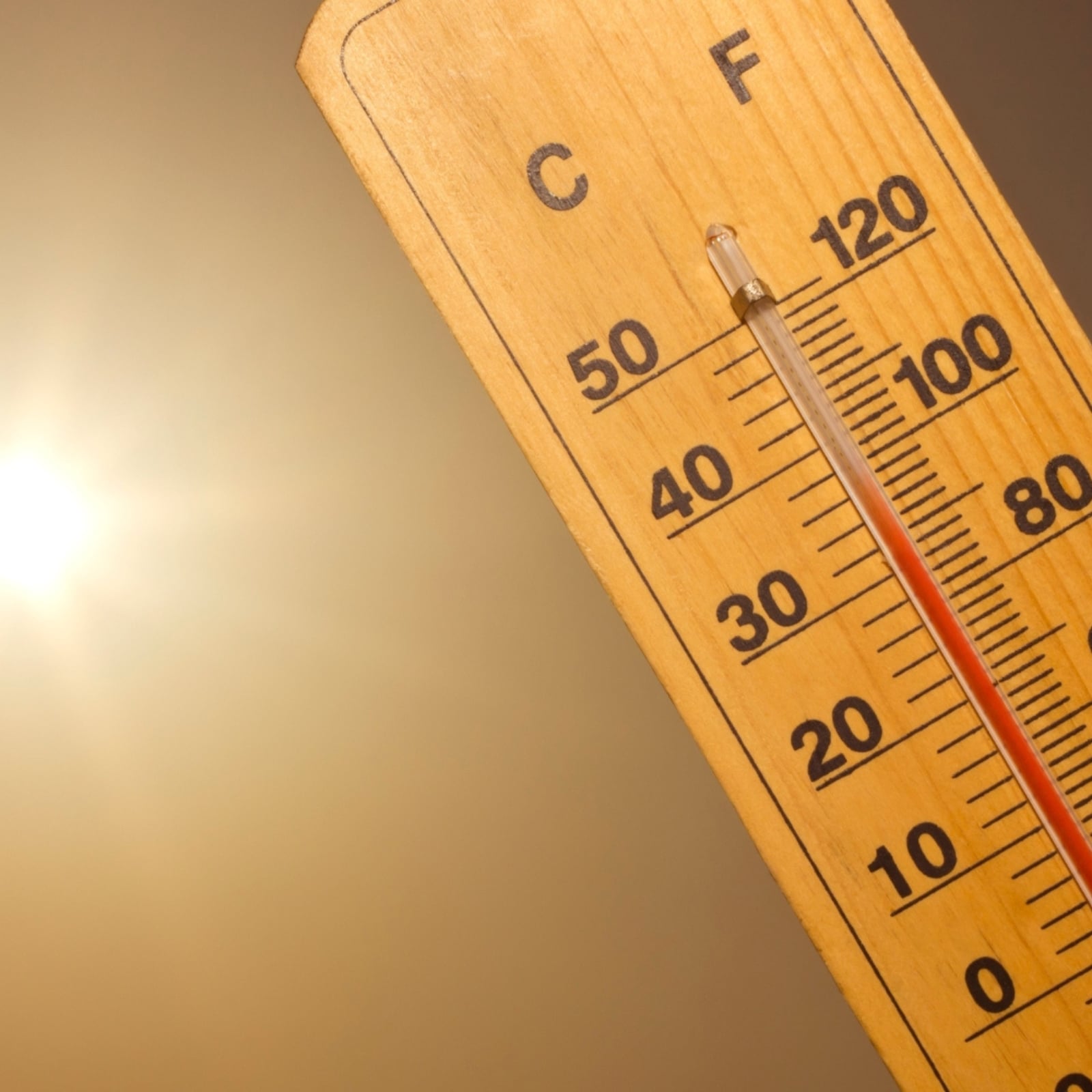 Temperature bollenti ma per la Regione Lombardia si può lavorare anche oltre i 35 gradi: respinte le richieste dei sindacati