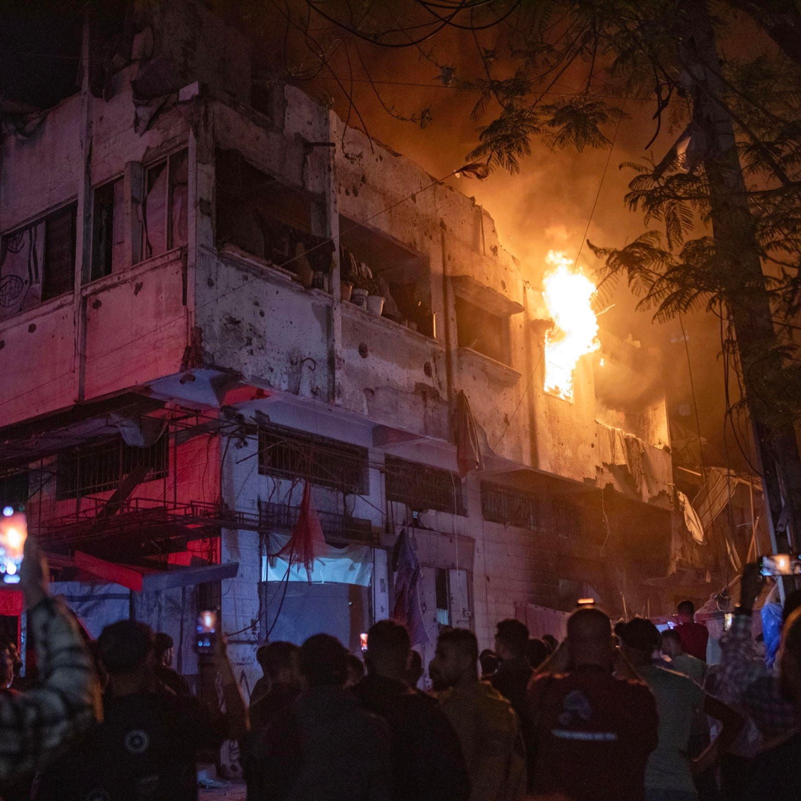 Israele torna a bombardare con forza Gaza. Numerose le vittime. Da Deir el Balah la testimonianza di Emergency