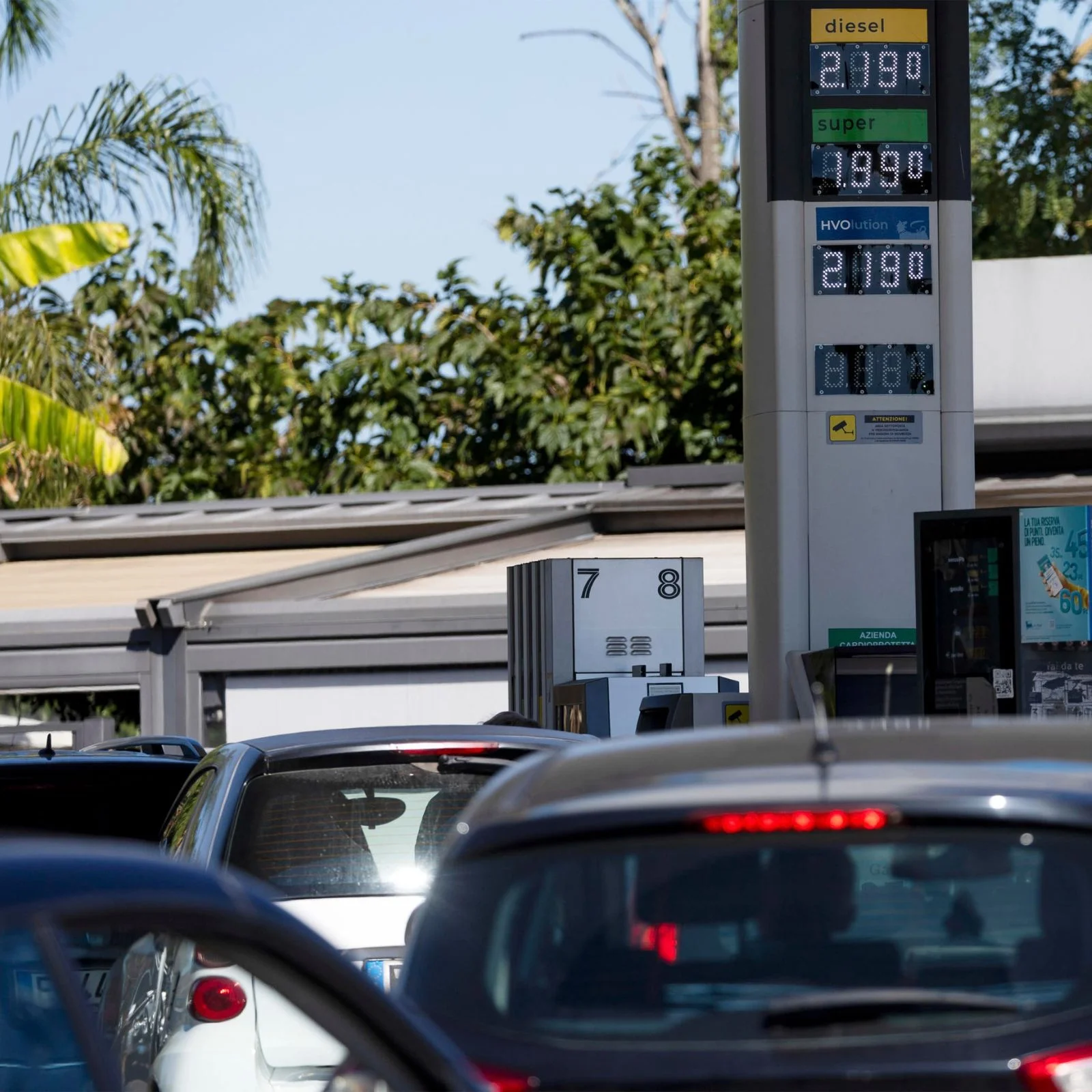 Tetto ai carburanti: ci guadagnano più le imprese dei consumatori