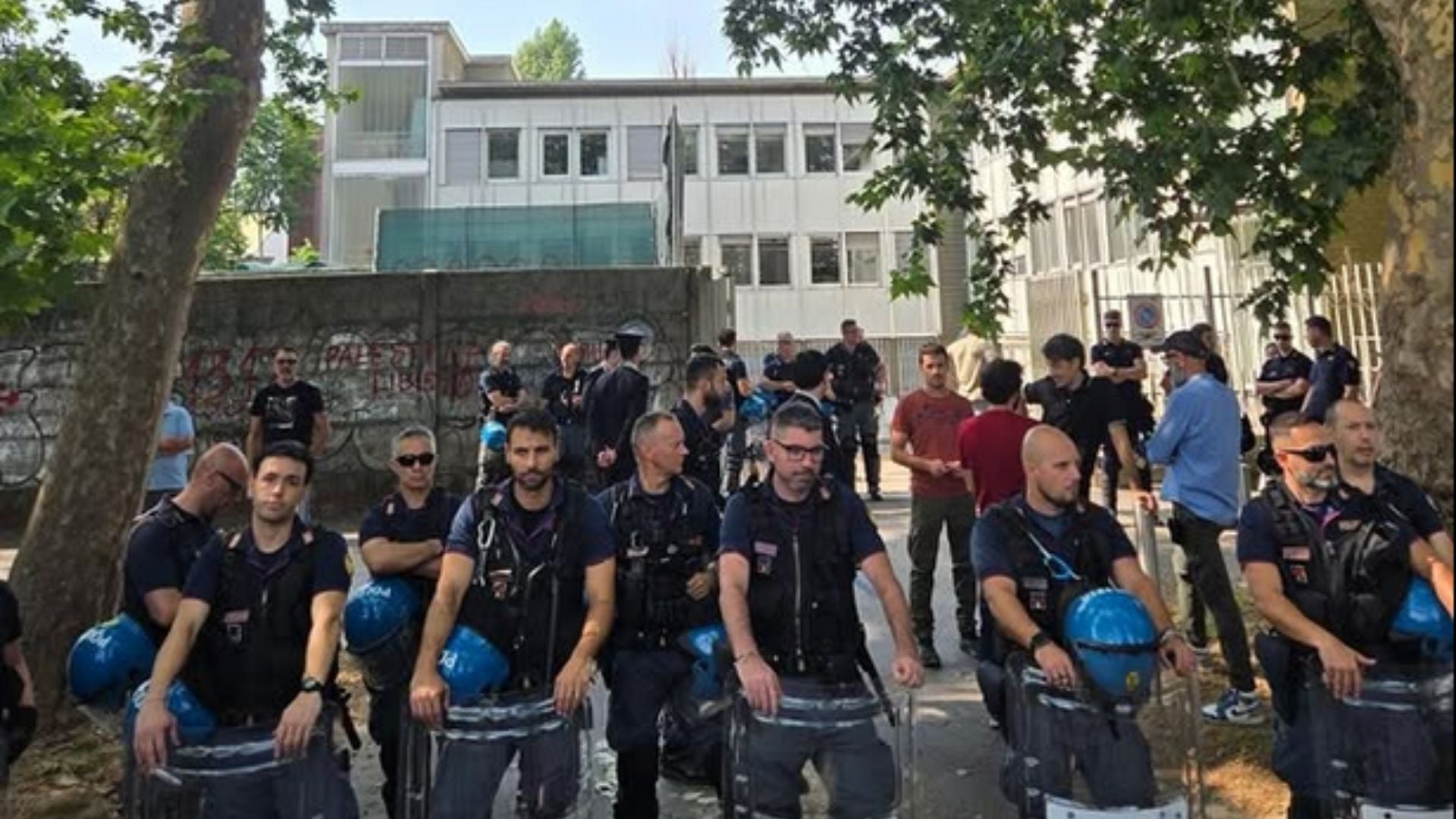 Sgombero del Socs Milano
