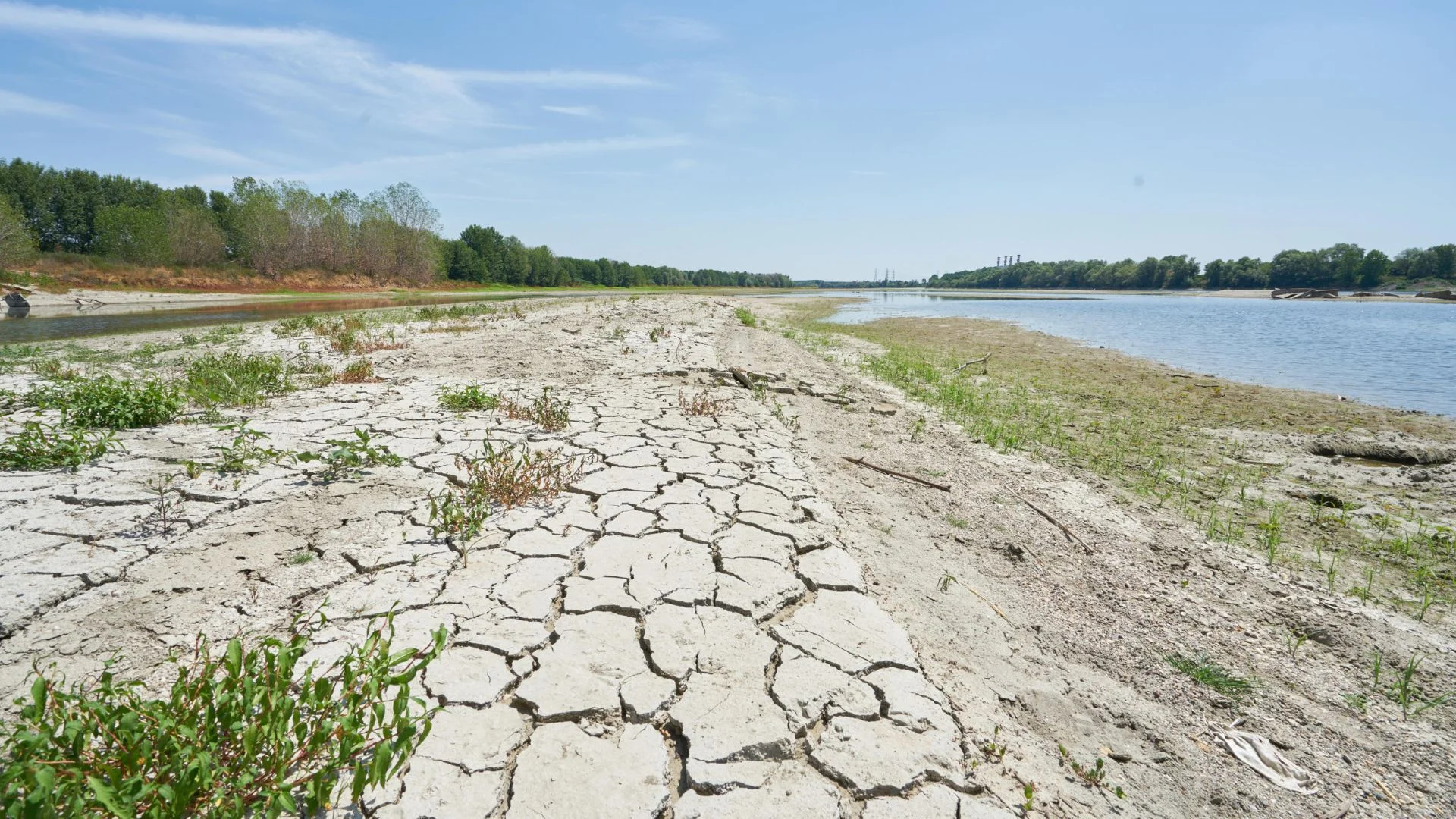 ANSA Siccità. Il fiume Po in secca