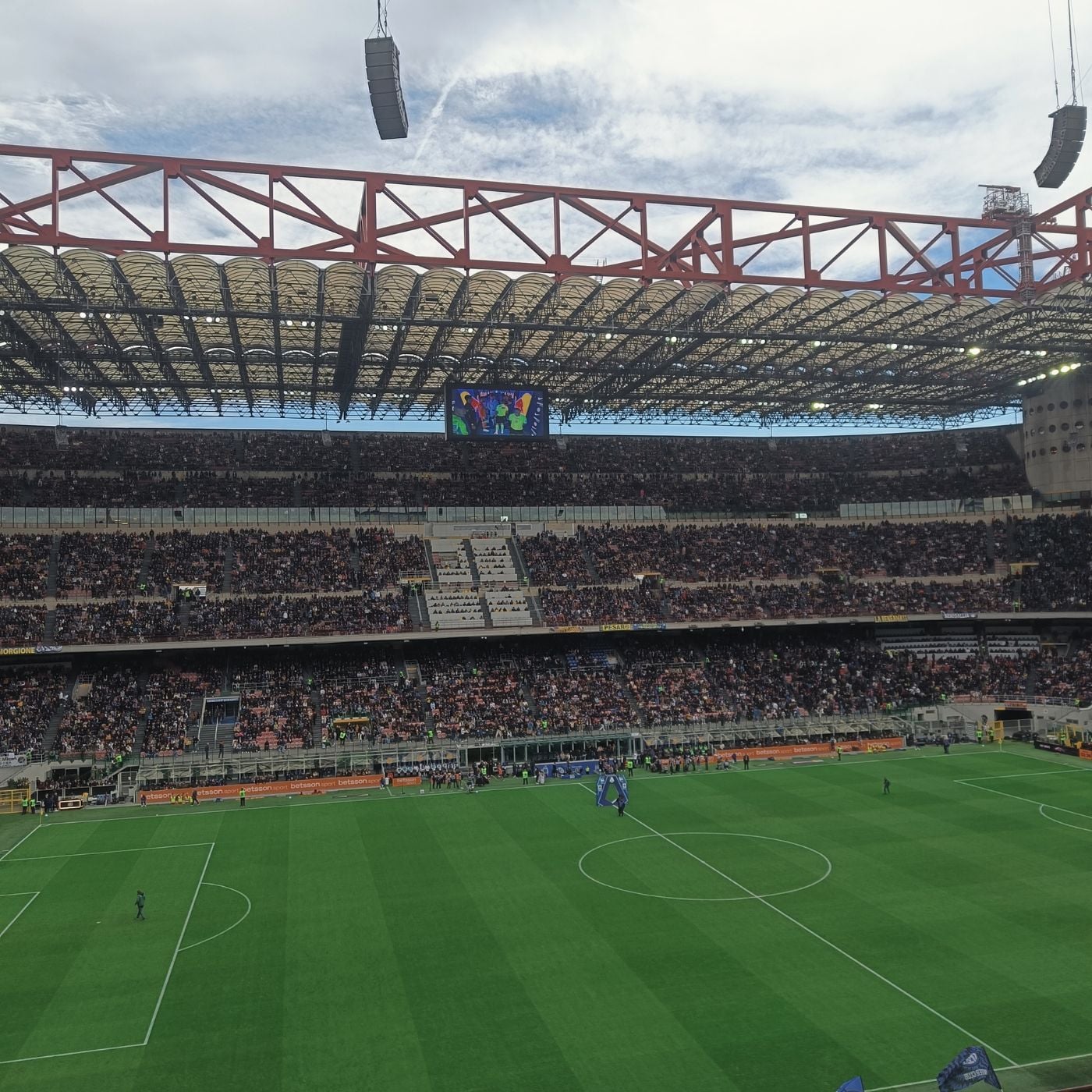 Inter e Milan presentano il nuovo stadio prima ai vip che al Comune di Milano