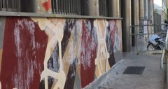 Milano, Manifesti fascisti sul murale degli studenti