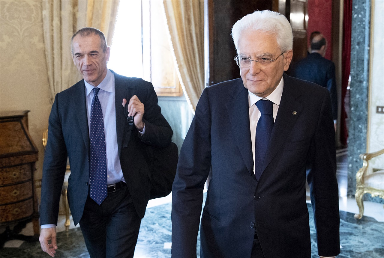 Sergio Mattarella e Carlo Cottarelli