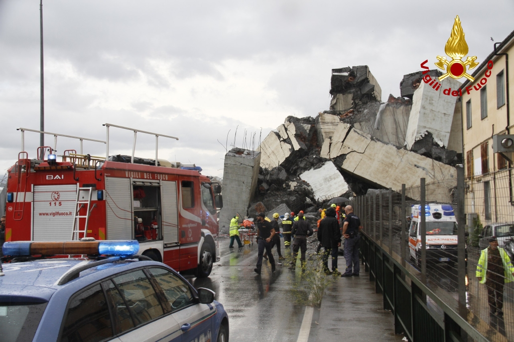 Ponte crollato a Genova