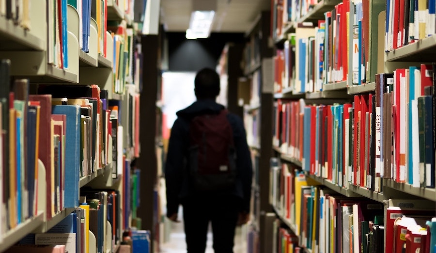 Veneto buono libri extracomunitari discriminati