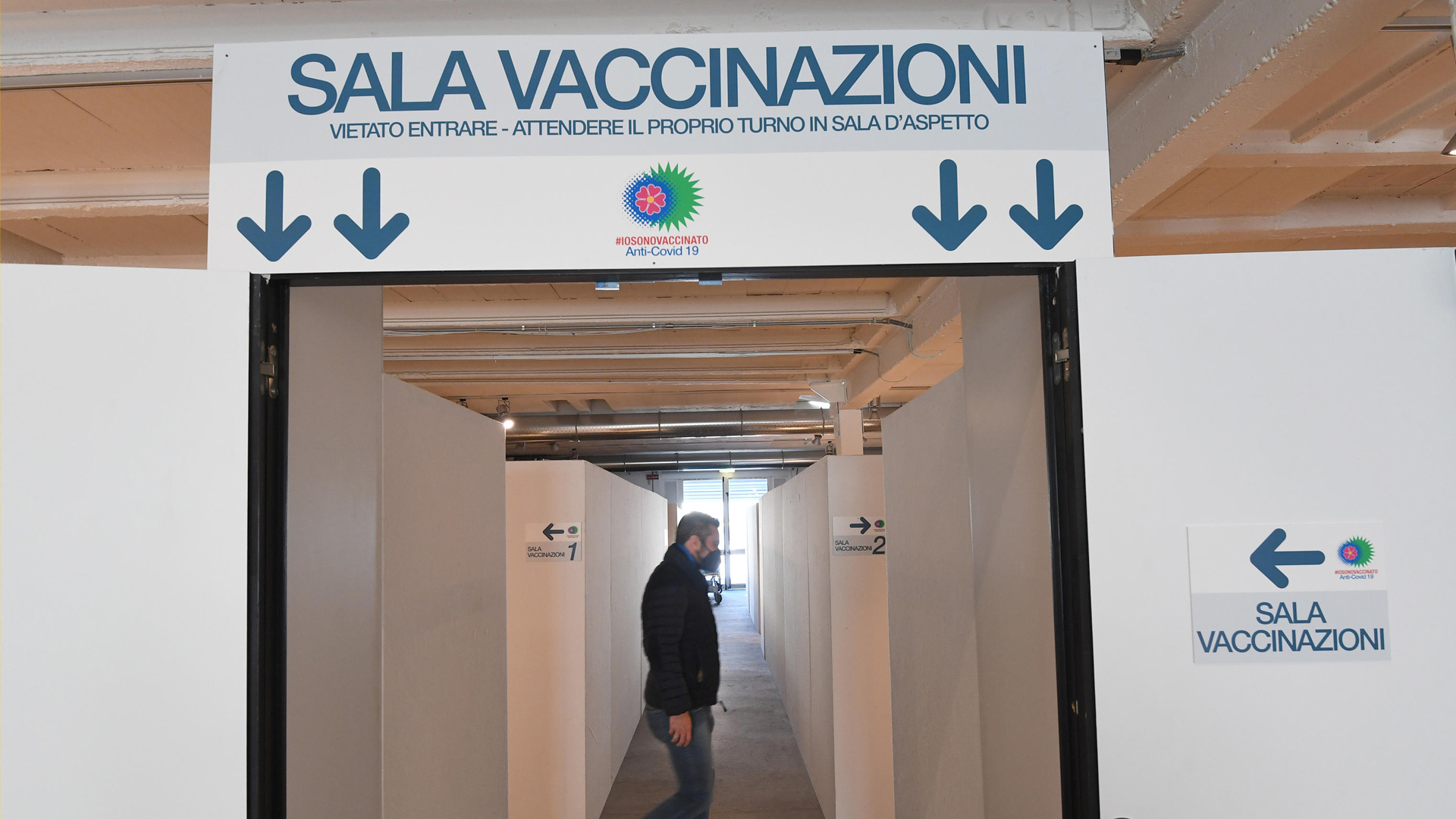 sala vaccinazioni ANSA