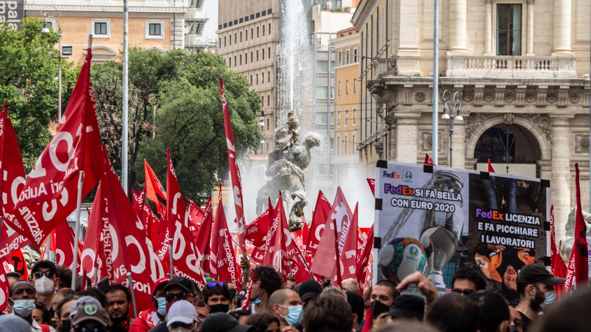 Rider in sciopero a Firenze, il caso Italpizza, quando a pagare è chi tutela e le altre notizie della giornata