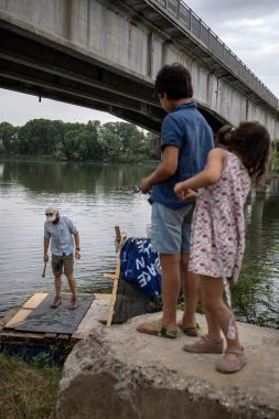 Alex bellini sul fiume Po(4)