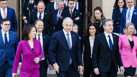 La chiusura della due giorni di summit della Nato, cresce il rischio di una crisi alimentare e le altre notizie della giornata