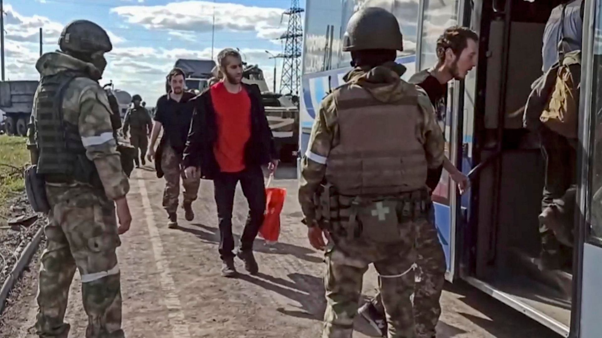 evacuazione dei soldati Ucraini dall'aciaieria di Mariupol