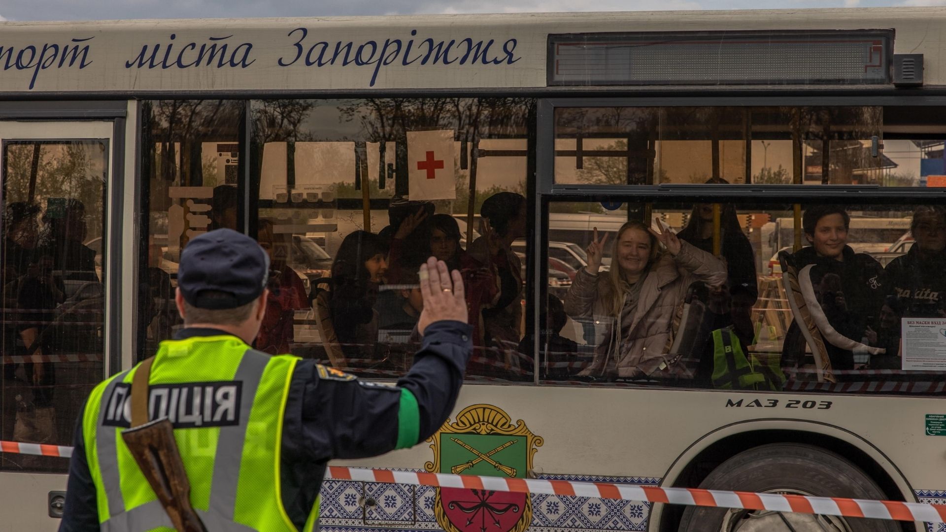 L'arrivo a Zaporižžja dei civili in fuga da Mariupol