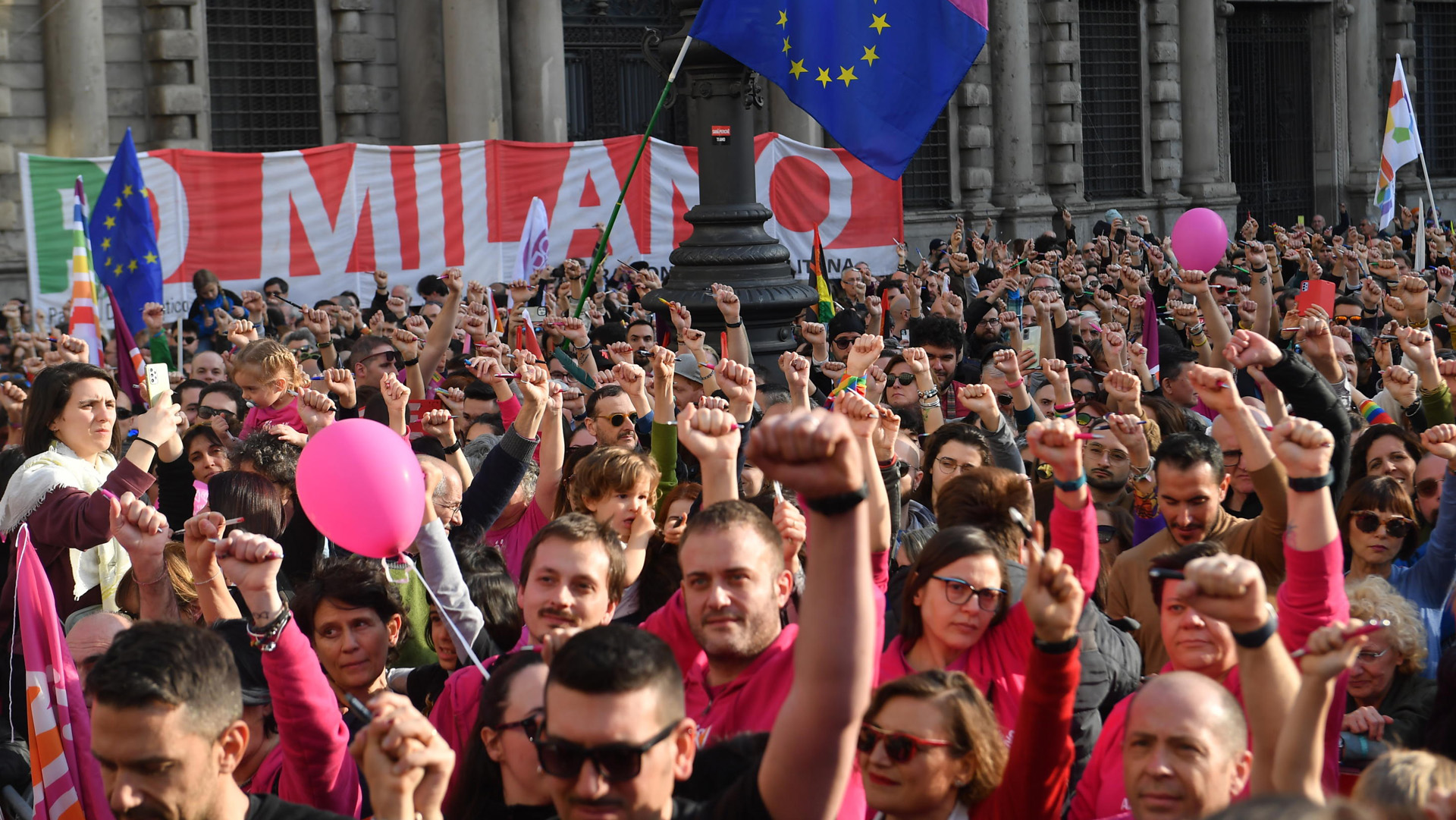 manifestazione milano ANSA