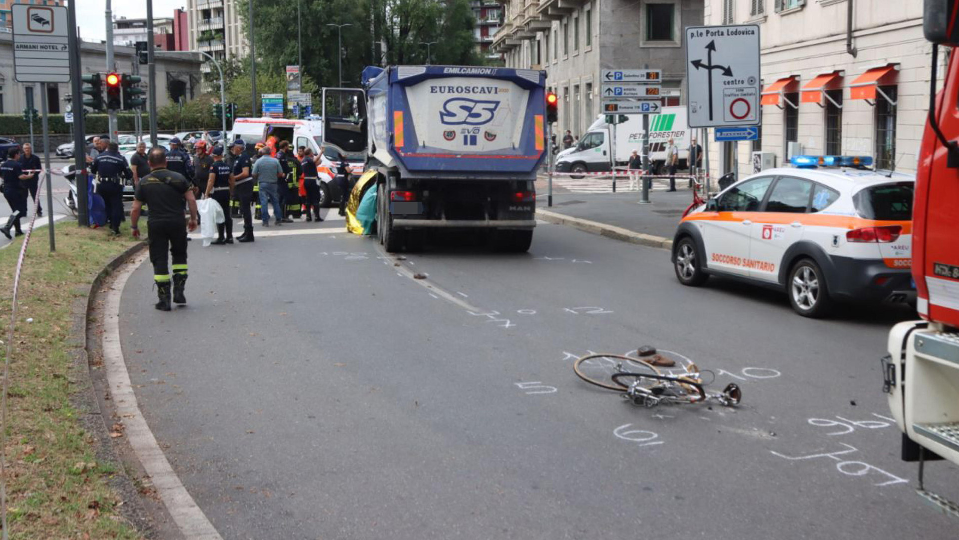 ciclista uccisa milano ANSA