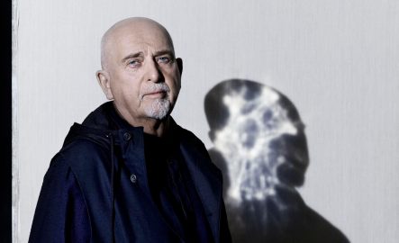 Peter Gabriel esce con i/o, il nuovo album: è l'artista della settimana di Radio Popolare