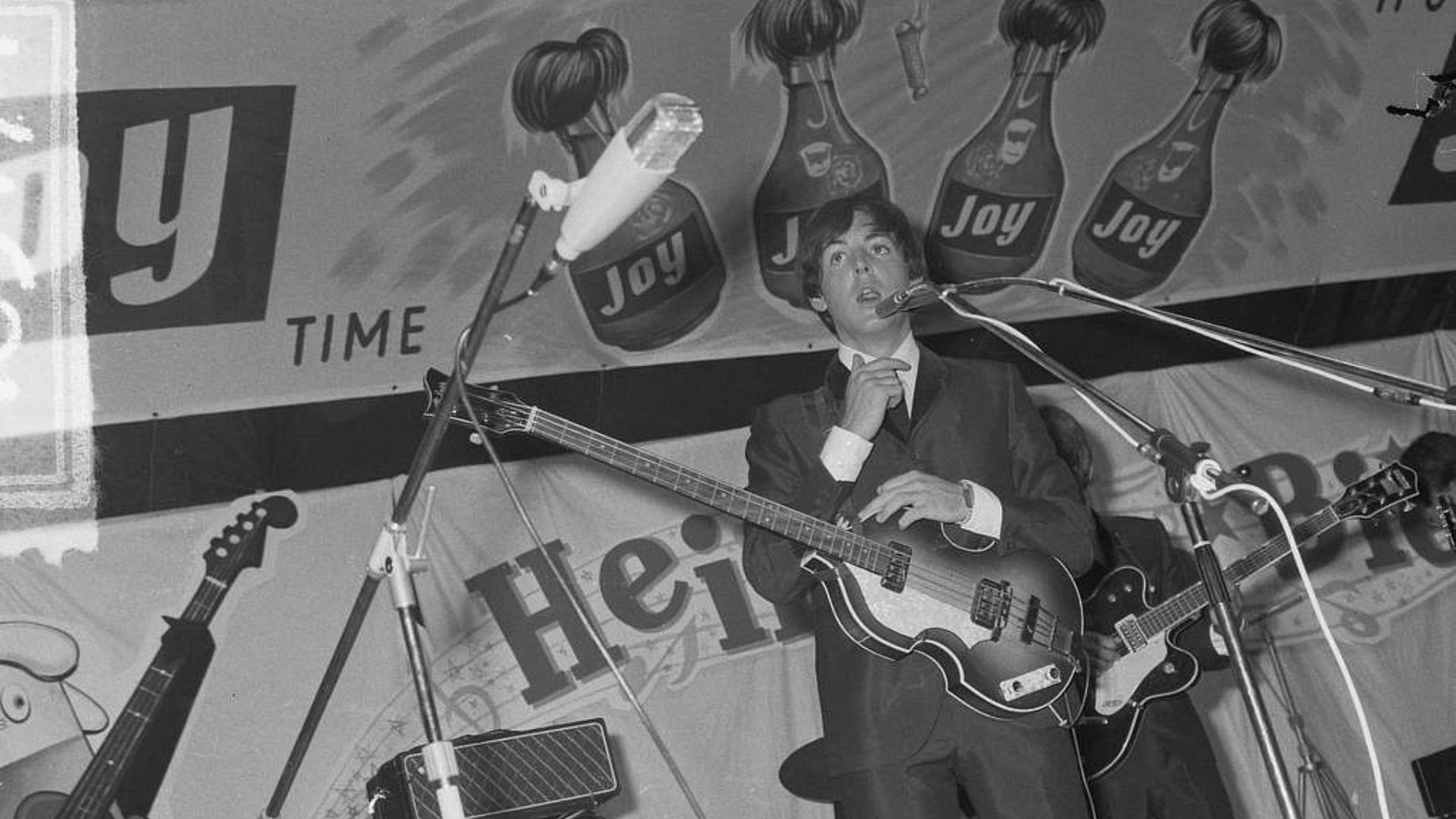 Il leggendario basso Hofner di Paul McCartney ritrovato dopo 50 anni