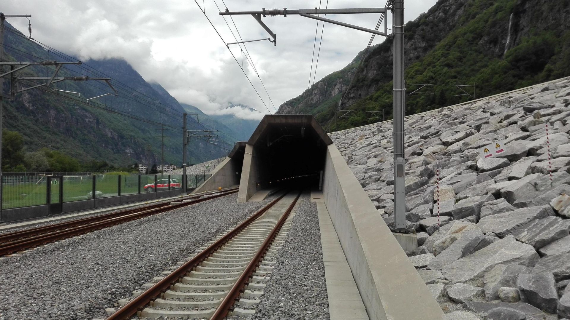 San Gottardo - Traffico Ferroviario ANSA