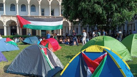 Guerra in Palestina, la protesta degli studenti milanesi