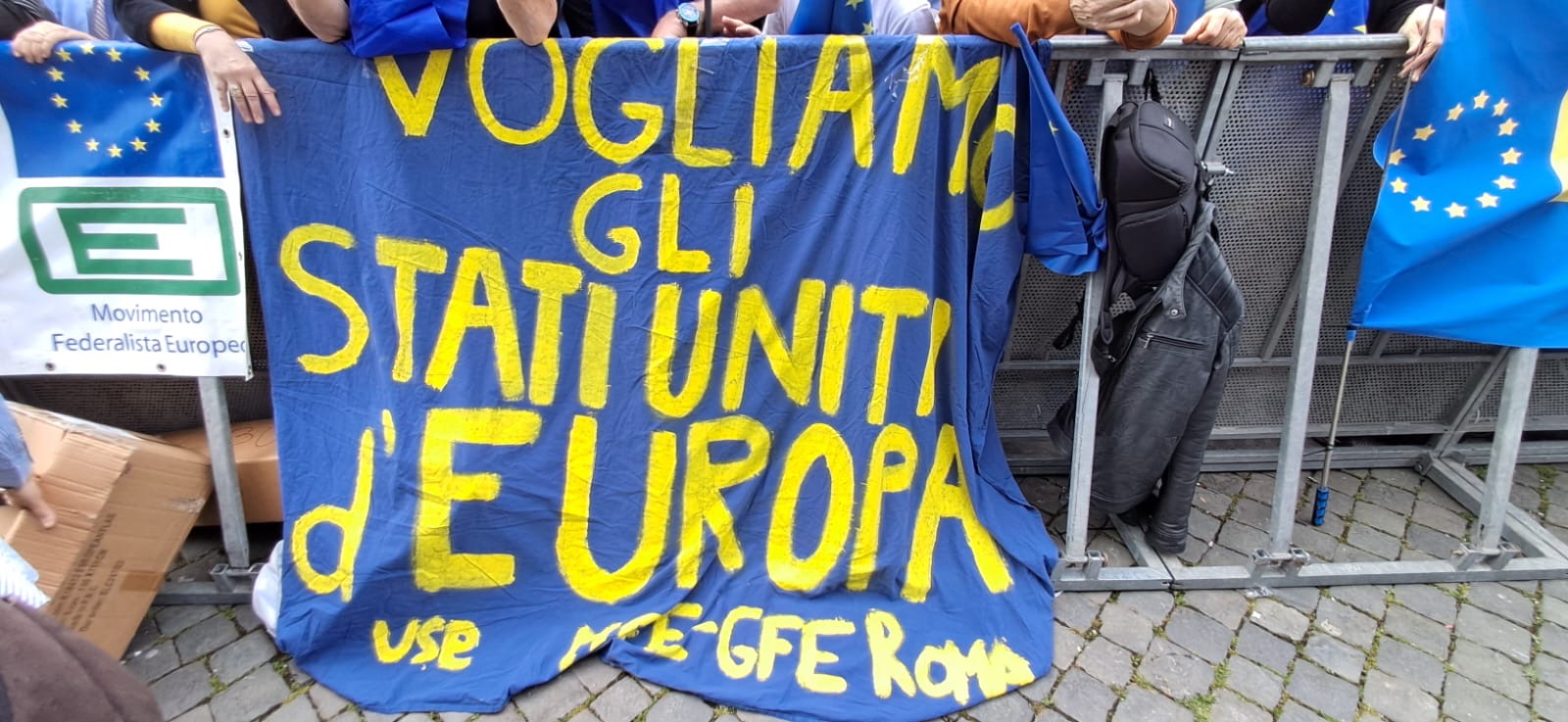 piazza del popolo manifestazione