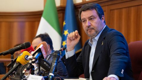 Salvini sfida il Quirinale sul ponte di Messina. 