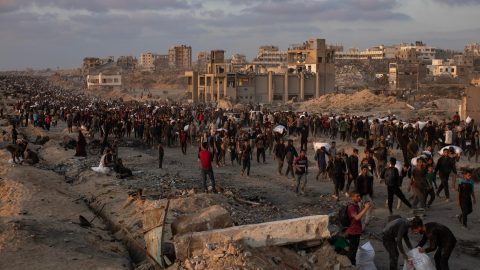A Gaza nuova mattanza al centro di distribuzione degli aiuti