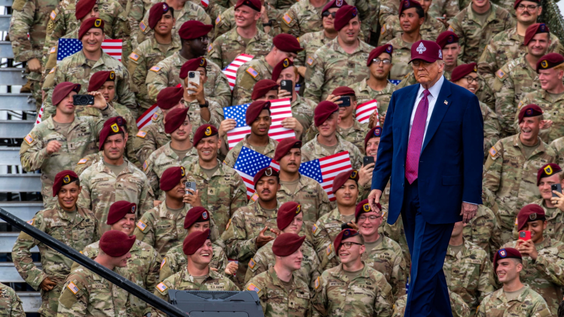 Laboratorio Los Angeles: Trump vuole anche i militari dalla sua parte