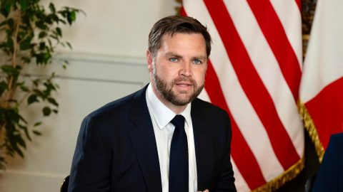 La Legge salvaricchi di Trump approvata in Senato solo grazie al voto del suo vice J.D. Vance