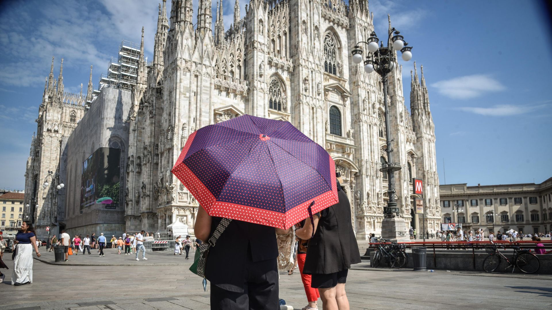 Il caldo record fa stragi silenziose: 1.500 decessi in 12 città europee a giugno secondo uno studio britannico. Milano la più colpita
