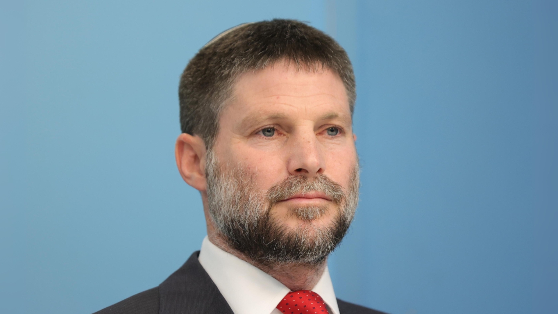 Il ministro Smotrich annuncia un piano di insediamenti in Cisgiordania: “Seppelliremo l’idea di uno Stato palestinese”
