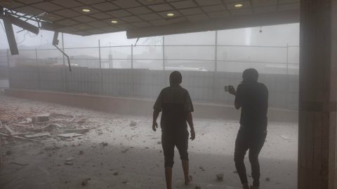 Gaza, colpito l'ospedale Nasser di Khan Younis. Sei giornalisti tra i morti